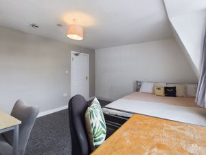 bed 9 - click for photo gallery